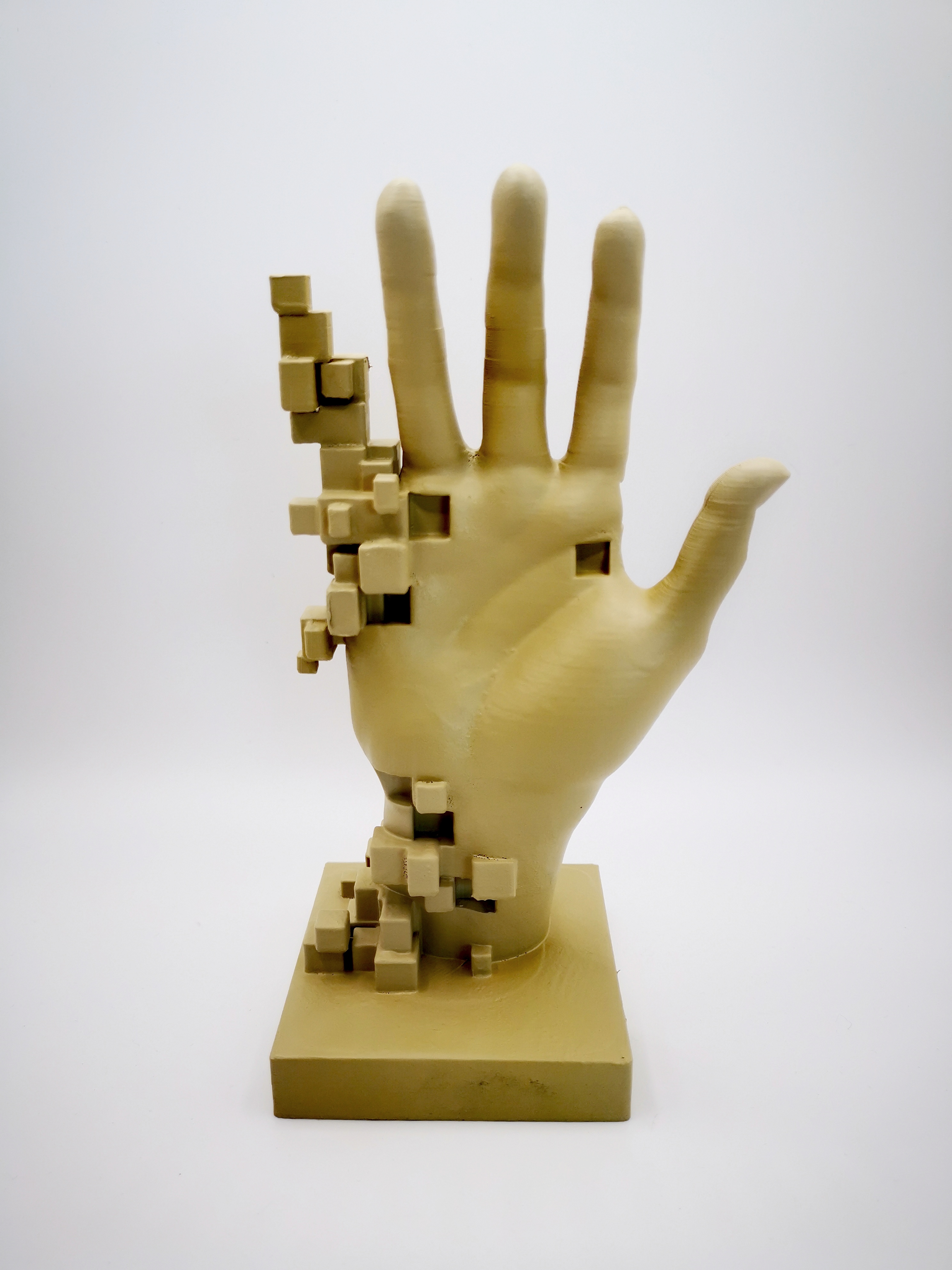 Sculpture de main pixélisée
