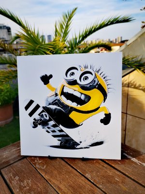 Gravure Minion sur skate
