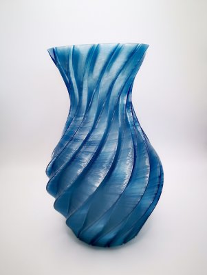 Vase torsadé